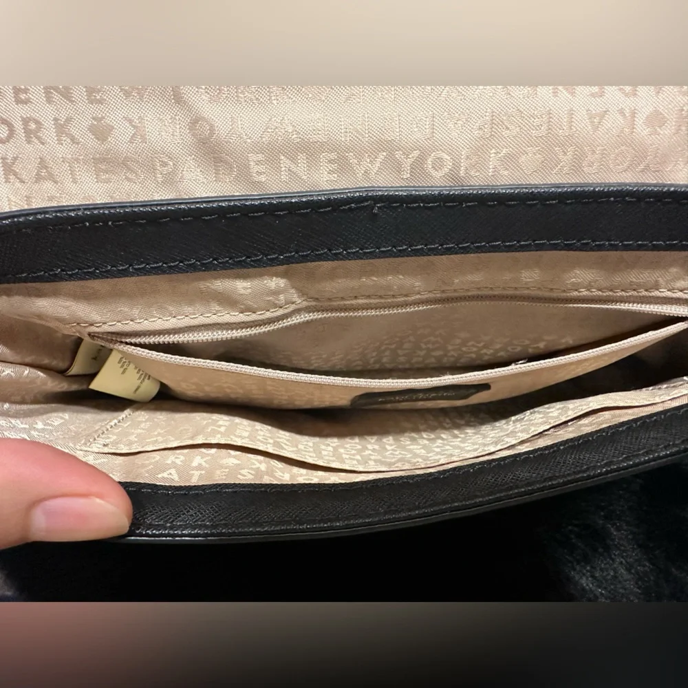❌❌SOLD❌❌🎀Kate Spade crossbody bag🎀 - Picture 4 of 12